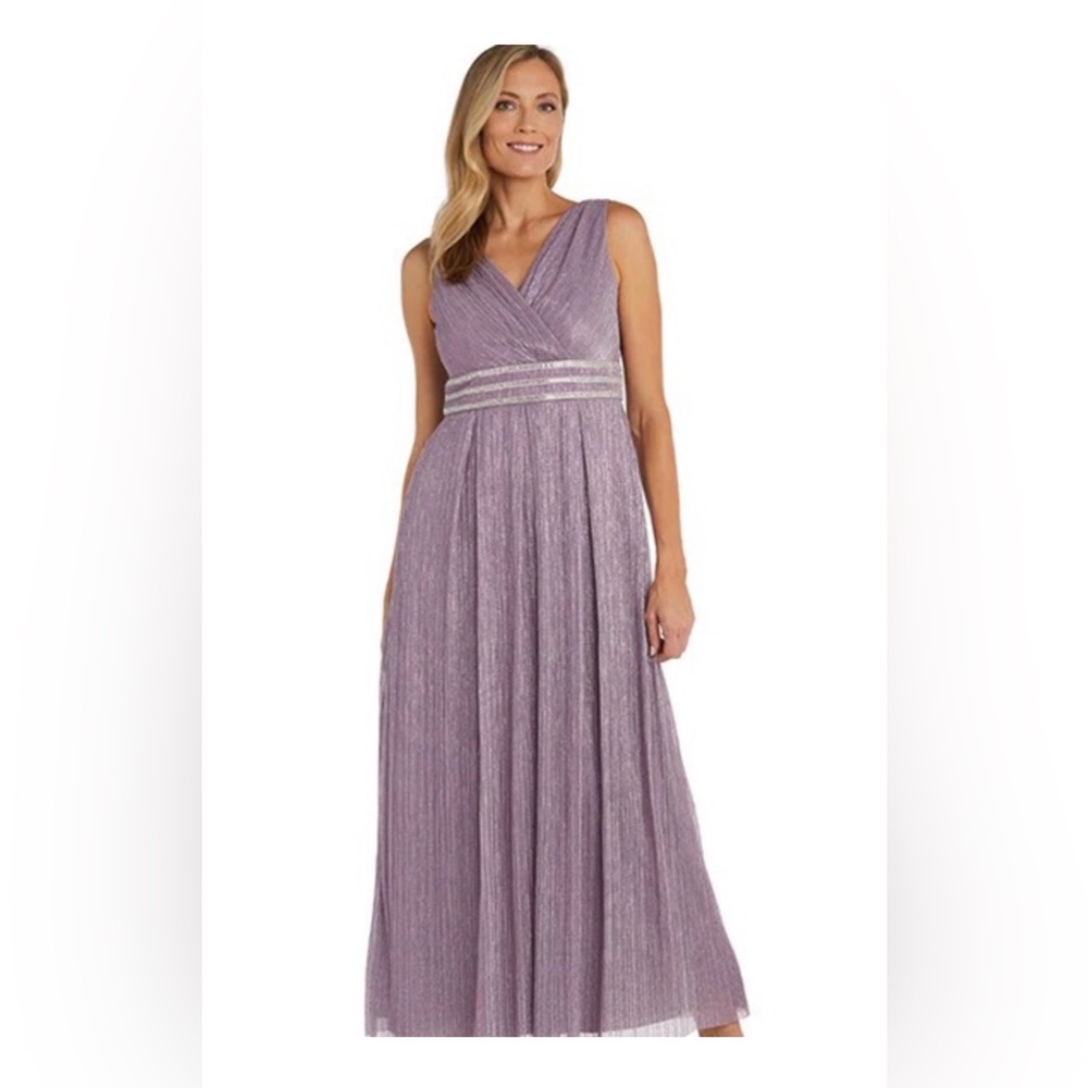 Plus Dress - Picture 3 of 11